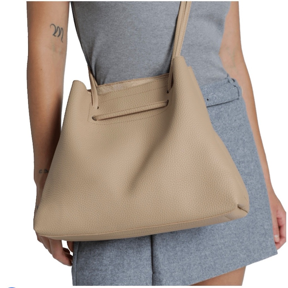 Elegant Tan Women's Bag! Vegan leather ! Brand new with tags